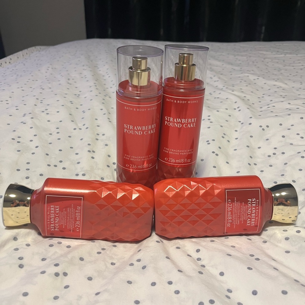 New Strawberry Pound Cake by Bath & Body Works Fragrance & Body Lotion ❤️ 1 Set - Picture 3 of 3